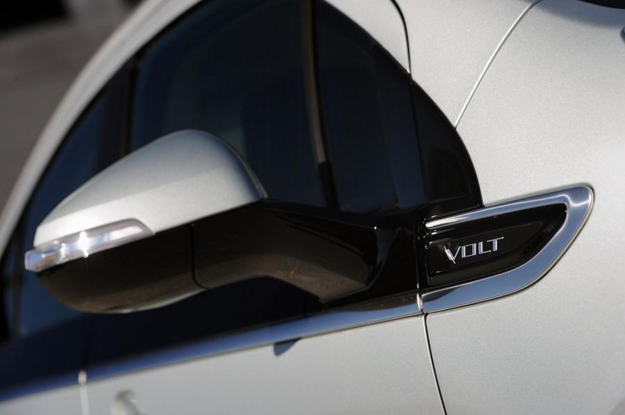  Chevrolet Volt 2011 года  (фото 91 из 356)
